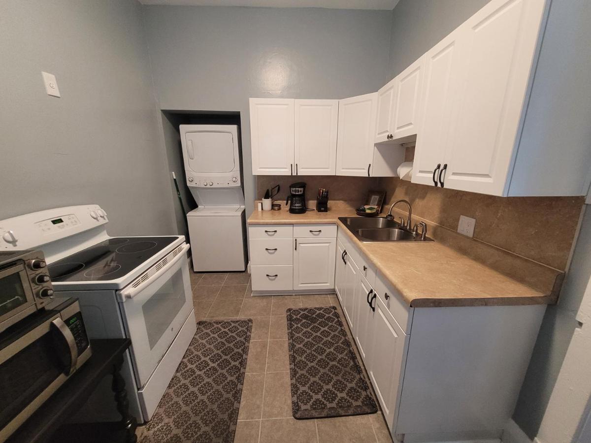 Modern Two Bedroom Home レイクランド エクステリア 写真