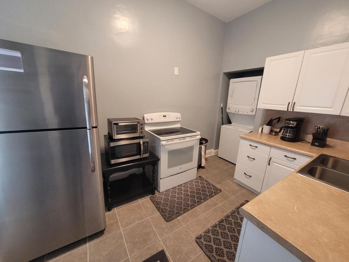 Modern Two Bedroom Home レイクランド エクステリア 写真